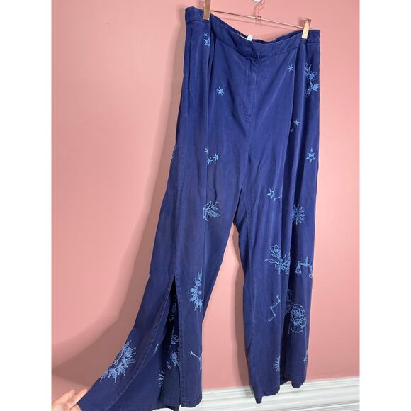 Johnny Was Bijou High Slit Embroidered Pants in Blue Size XL Embroidered Floral - Picture 6 of 10
